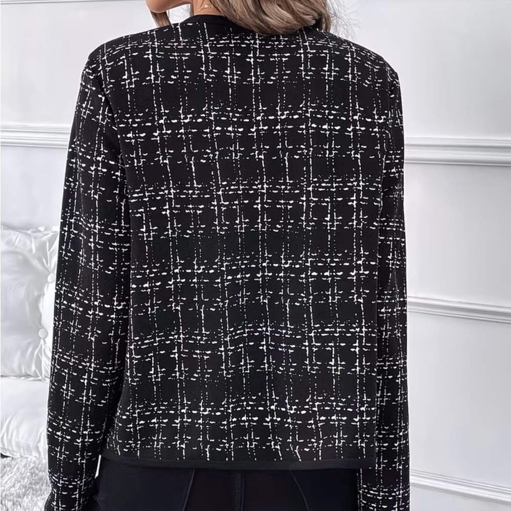 Elegant Black and White Women's Jacket - Picture 3 of 5